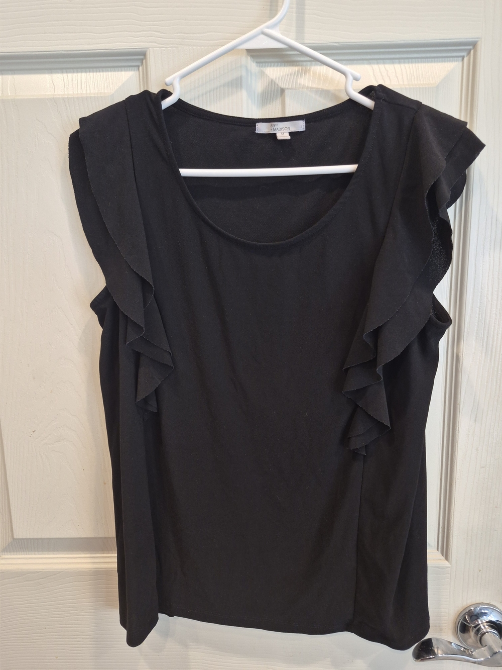 5/25 89th & Madison Black Ruffle Sleeve Top